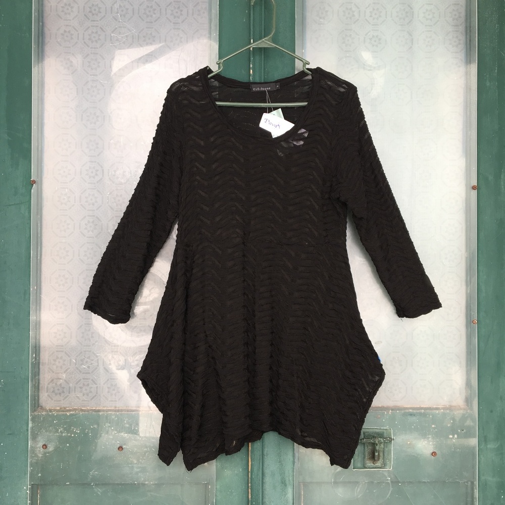 cut loose Black Textured Asymmetric Tunic